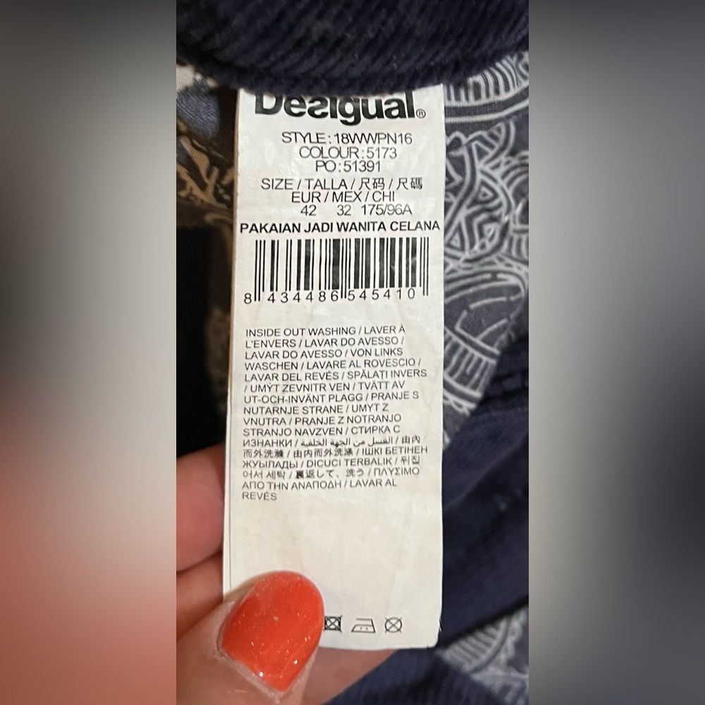 Desigual Blue Cropped Pants with Patterned Accents - Picture 12 of 12